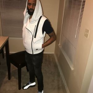 Meet your Posher, Him